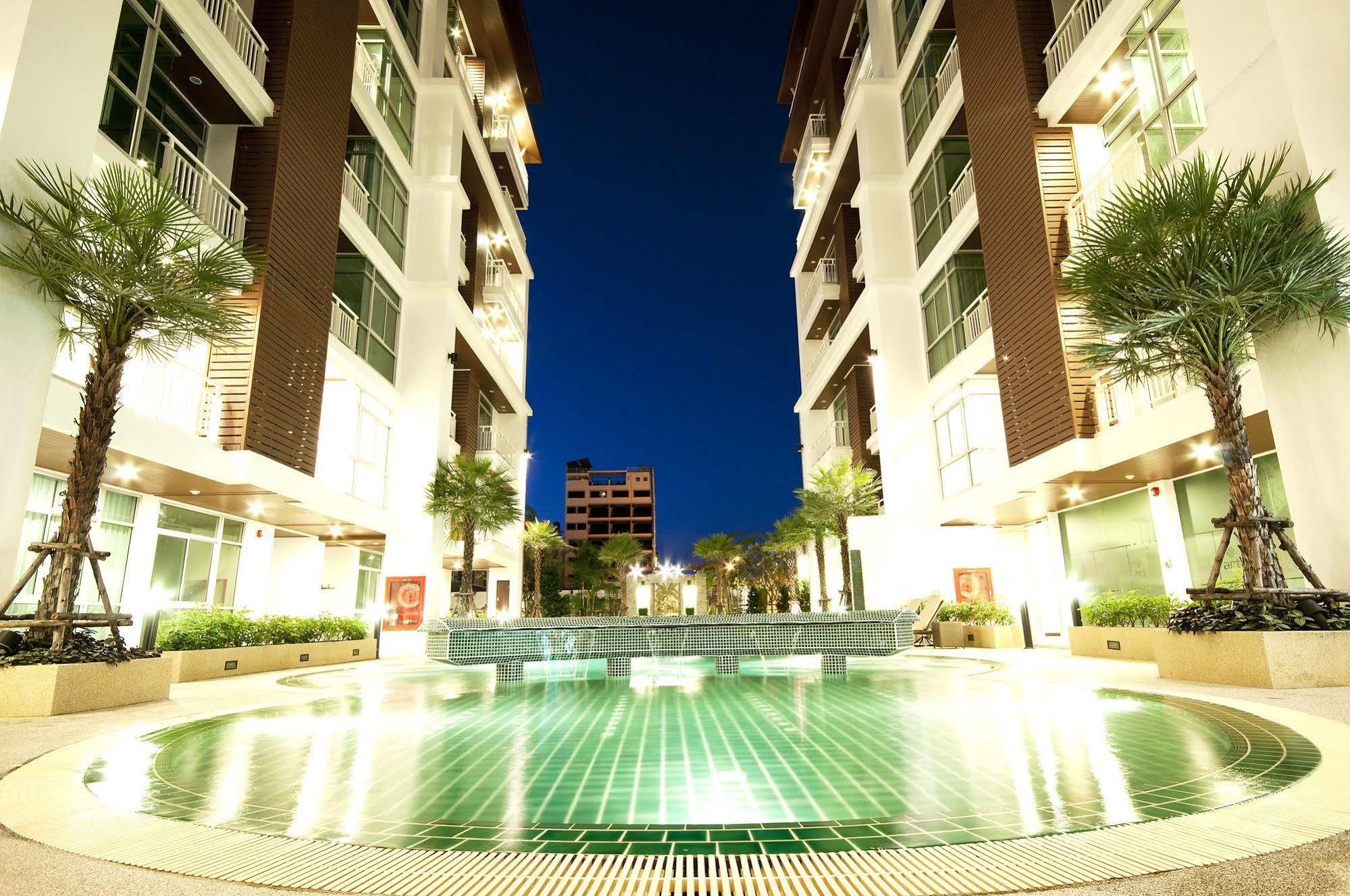 Art Patong 4*