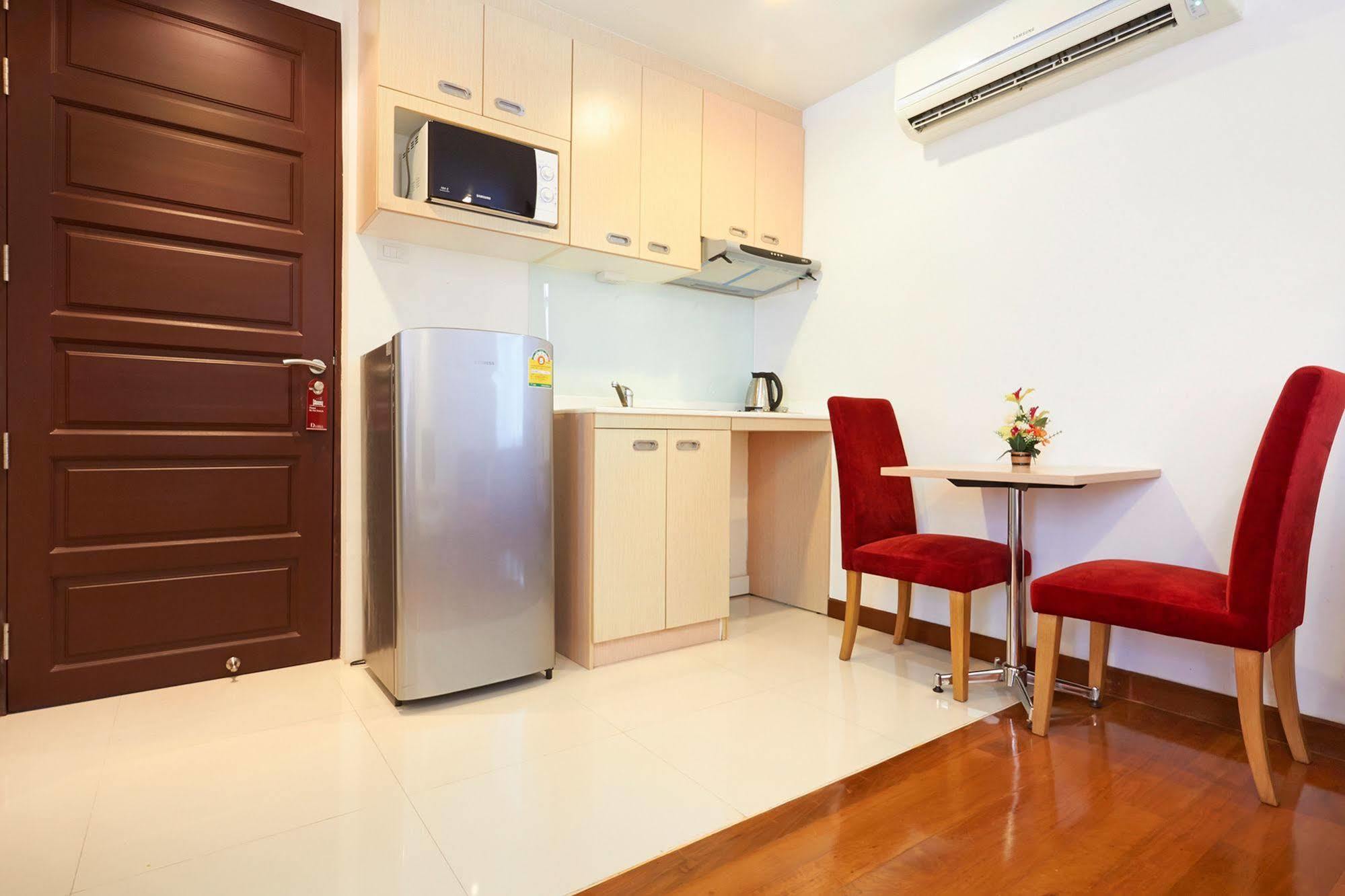 Art Patong Hotel 4*
