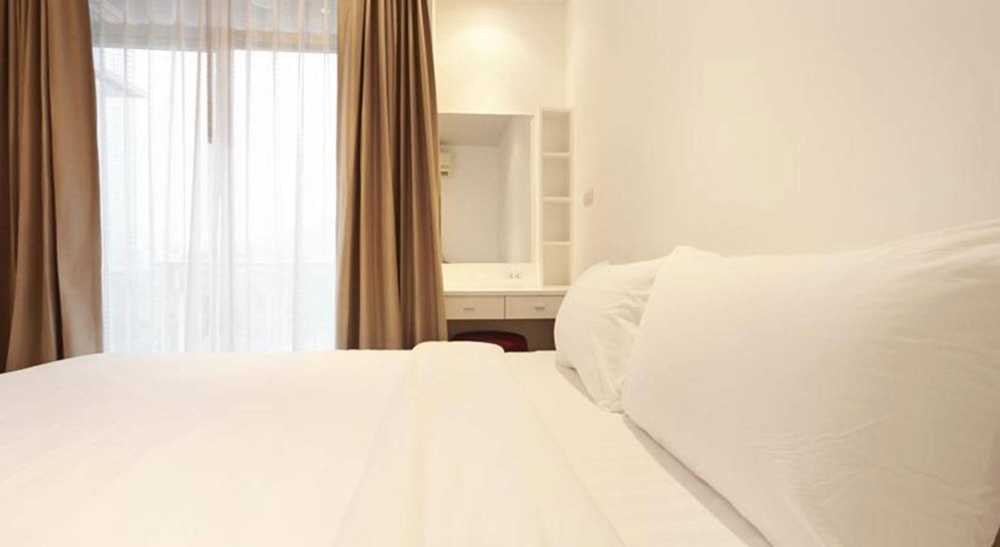 Hotel Art Patong 4*